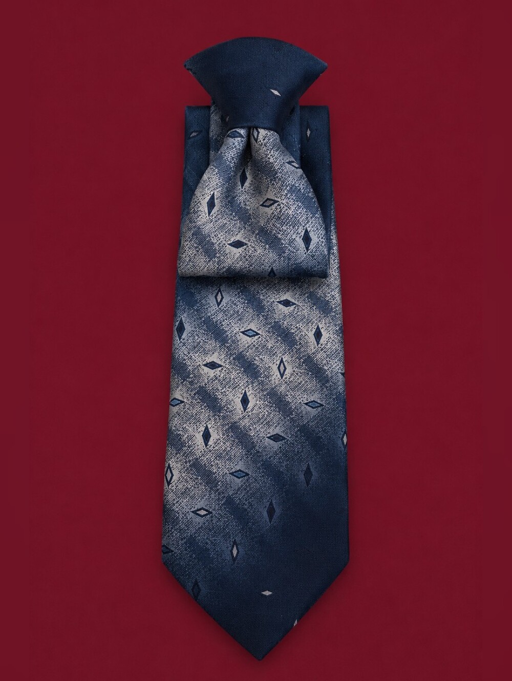 3/$30 WINDSOR 1980s Blue Diamond Pattern Clip-on Tie